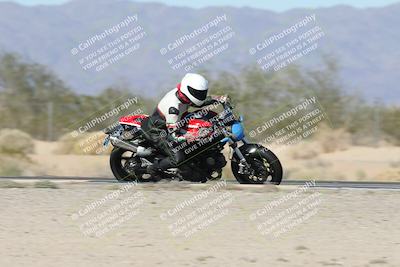 media/Dec-01-2025-Moto Forza (Mon) [[2daa91e15f]]/3-Beginner Group/Session 2 (Turn 7 Inside Pans)/